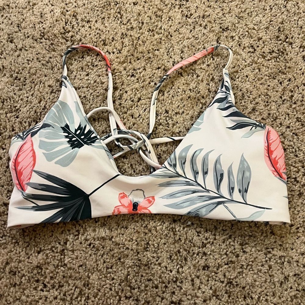 NWOT unbranded swim top